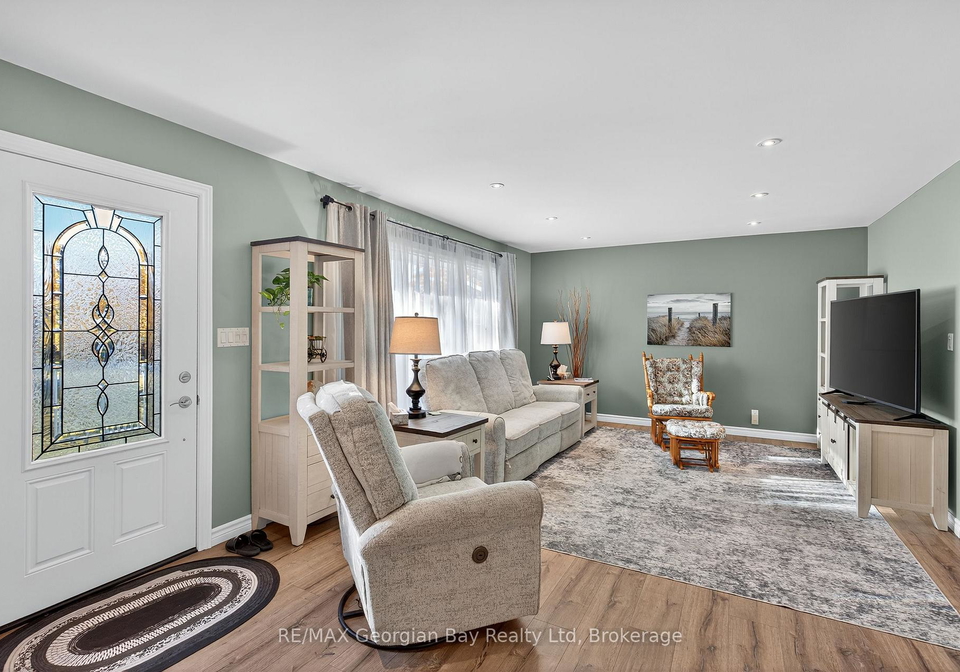 1034-pine-grove-road-penetanguishene-ontario-s13432386