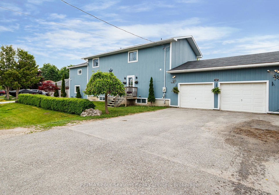 228-centre-street-clearview-ontario-s13432986