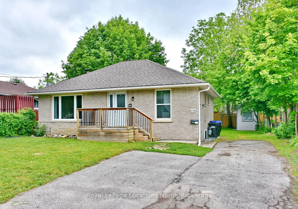 638-oak-street-collingwood-ontario-s13437270