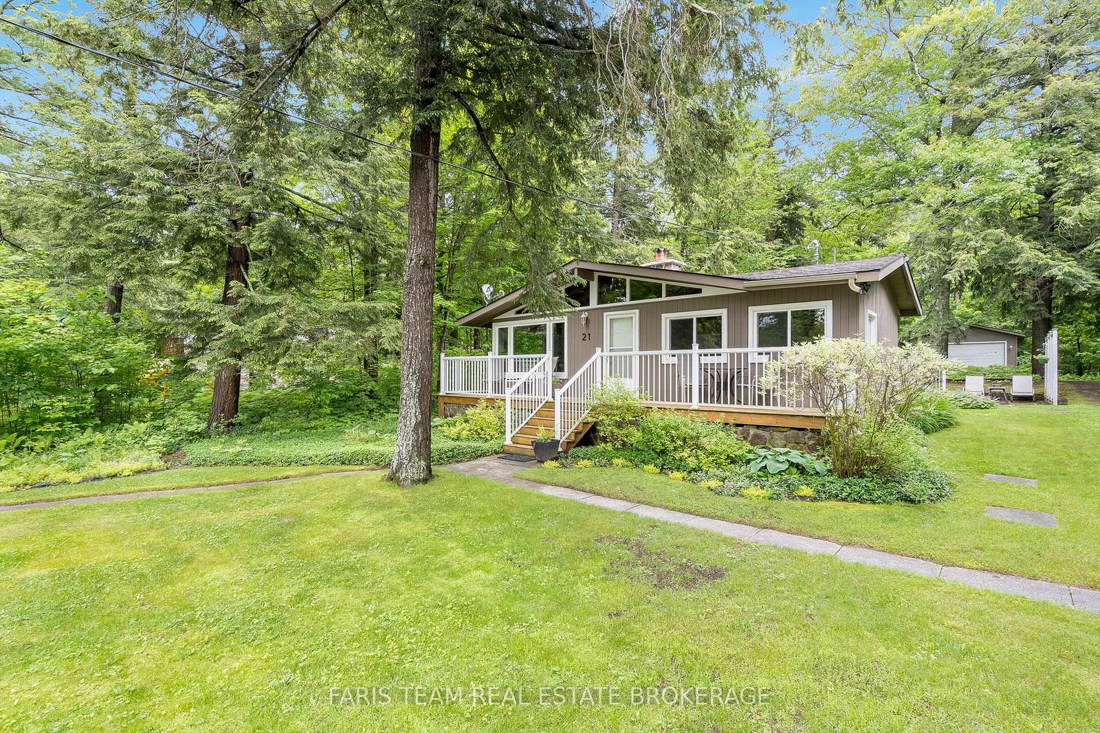21-east-beach-road-tiny-ontario-s13437400