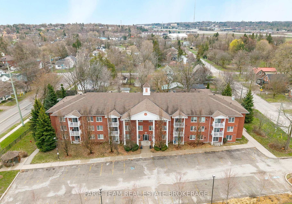 49-jacobs-terrace-barrie-ontario-s13437596