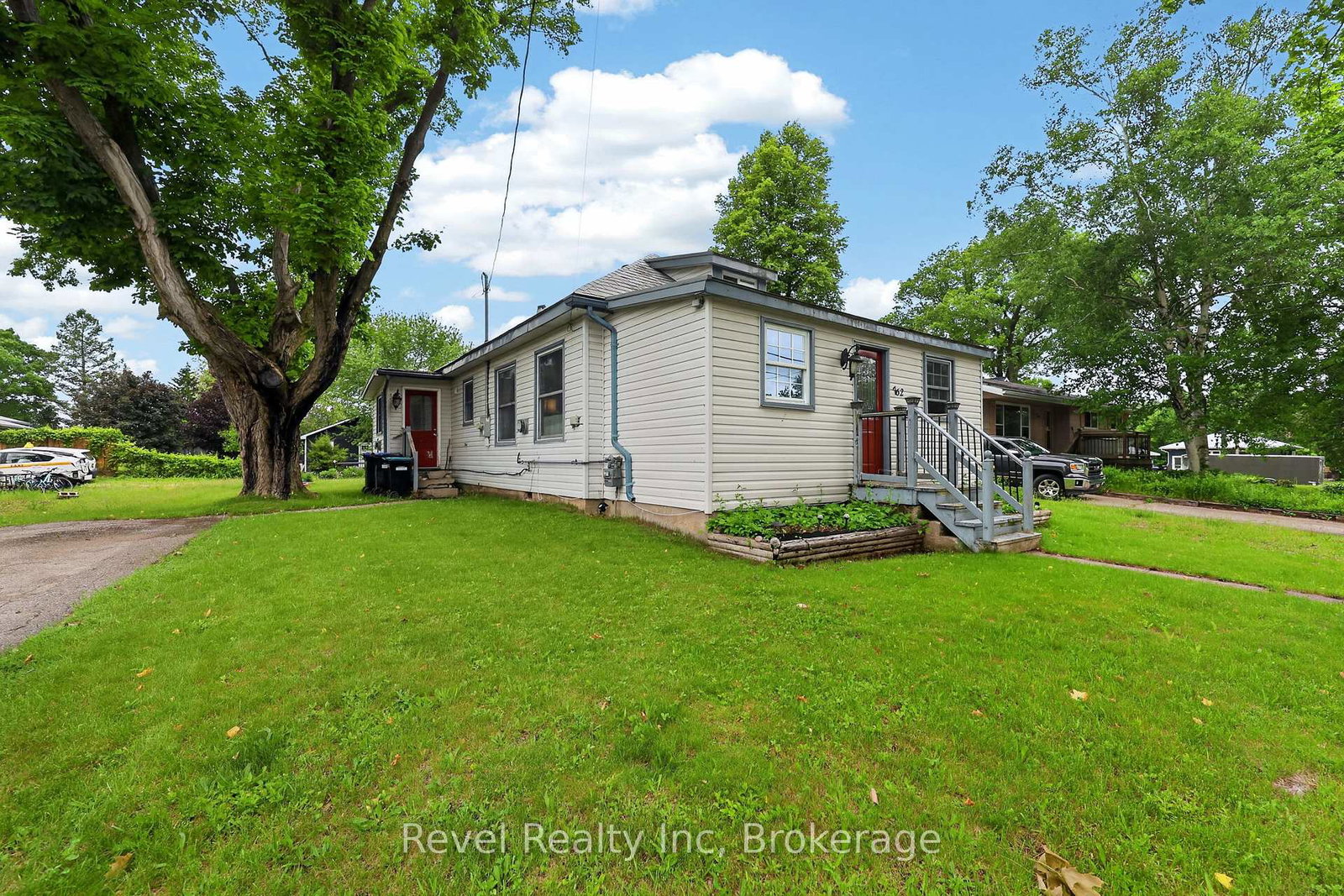 762-seventh-avenue-tay-ontario-s13437720