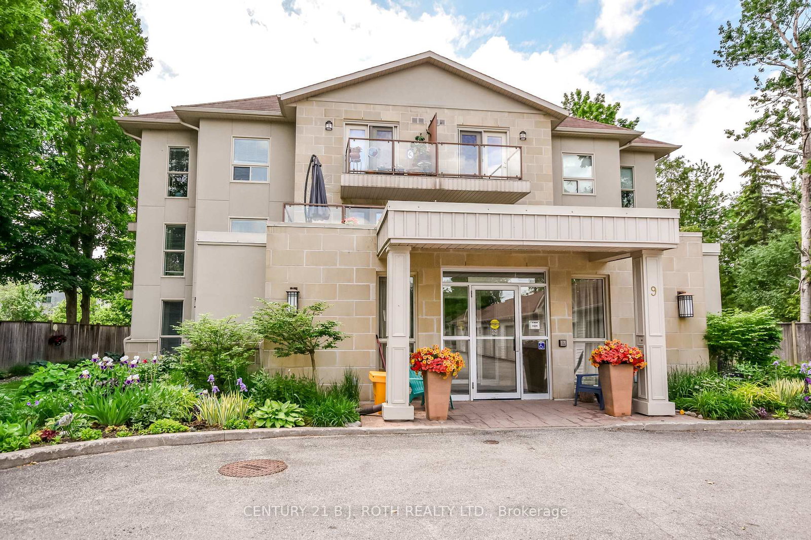9-westmount-drive-s-orillia-ontario-s13438926