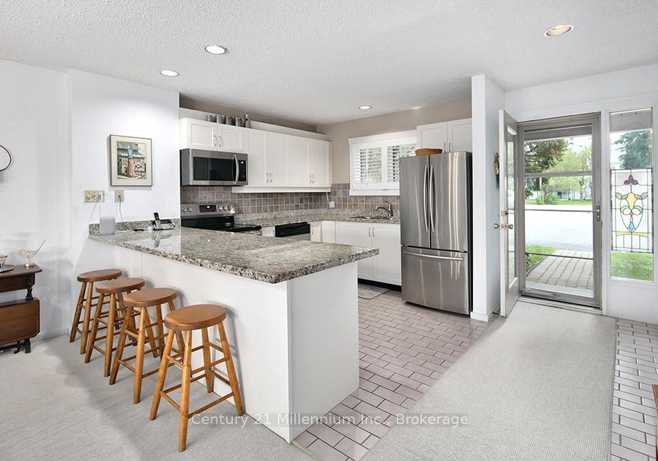500-oxbow-crescent-collingwood-ontario-s13438980