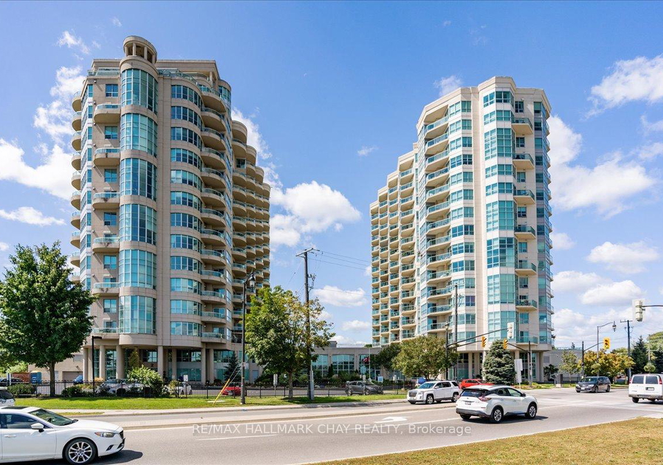2-toronto-street-barrie-ontario-s13438988