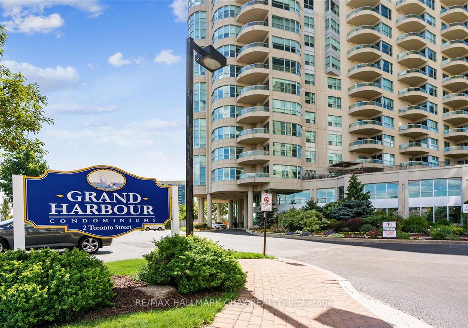 2-toronto-street-barrie-ontario-s13438988