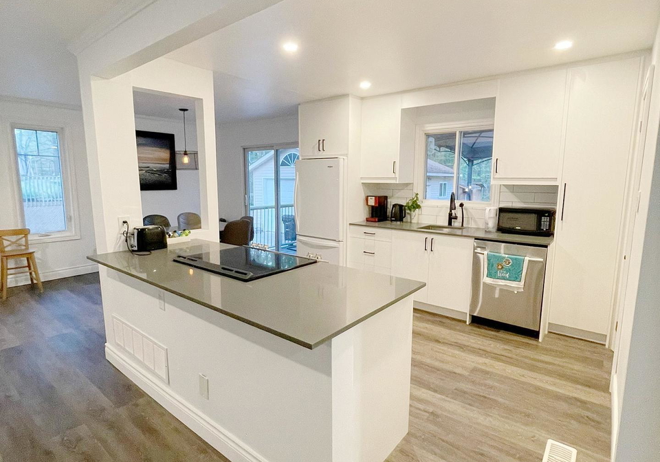 17-leslie-anne-drive-wasaga-beach-ontario-s13440480