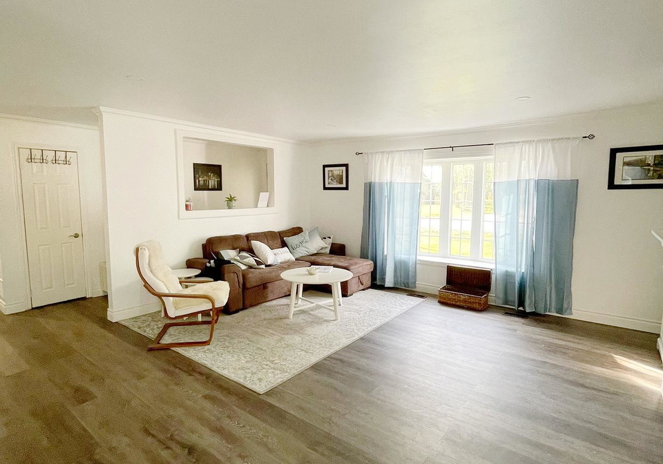 17-leslie-anne-drive-wasaga-beach-ontario-s13440480