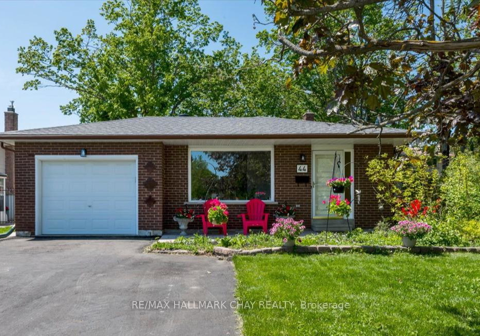44-belcourt-avenue-barrie-ontario-s13441220