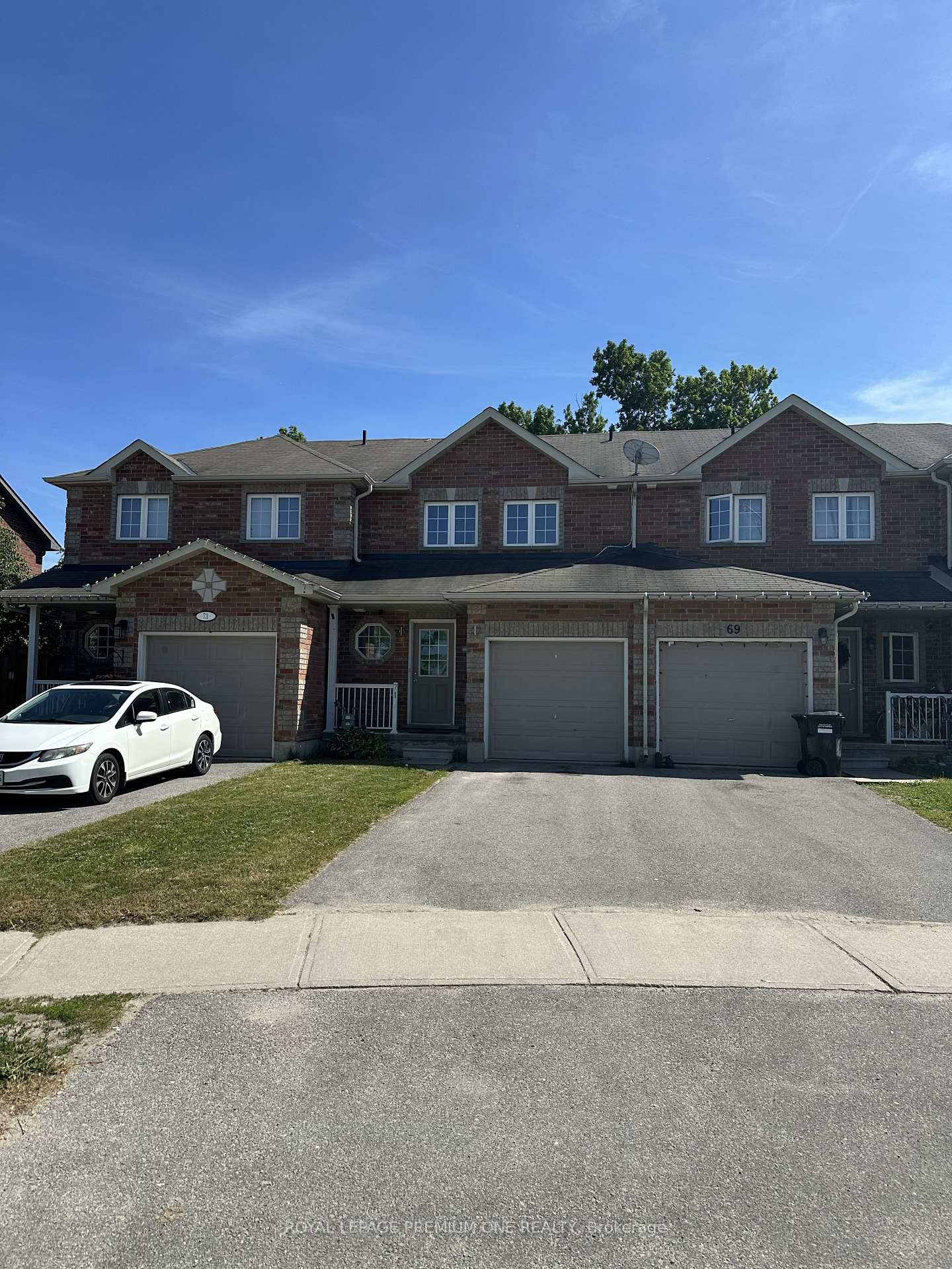 71-sydenham-wells-barrie-ontario-s13441366