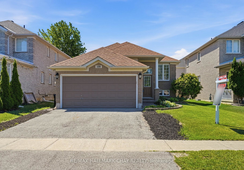 109-sovereigns-gate-barrie-ontario-s13443302