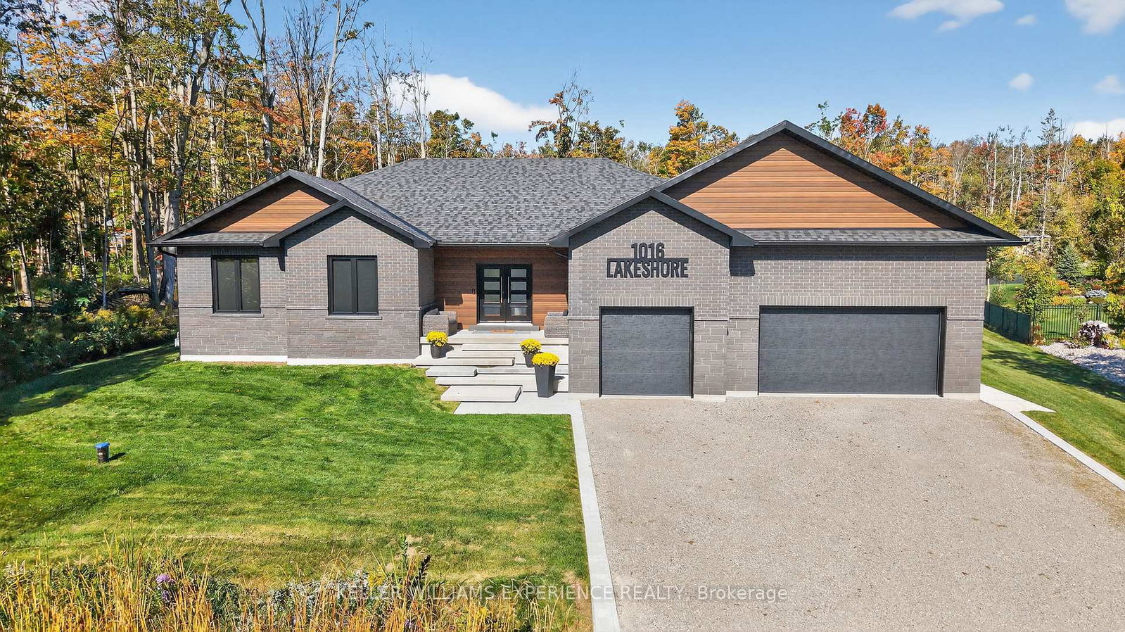 1016-lakeshore-road-e-oro-medonte-ontario-s13444272