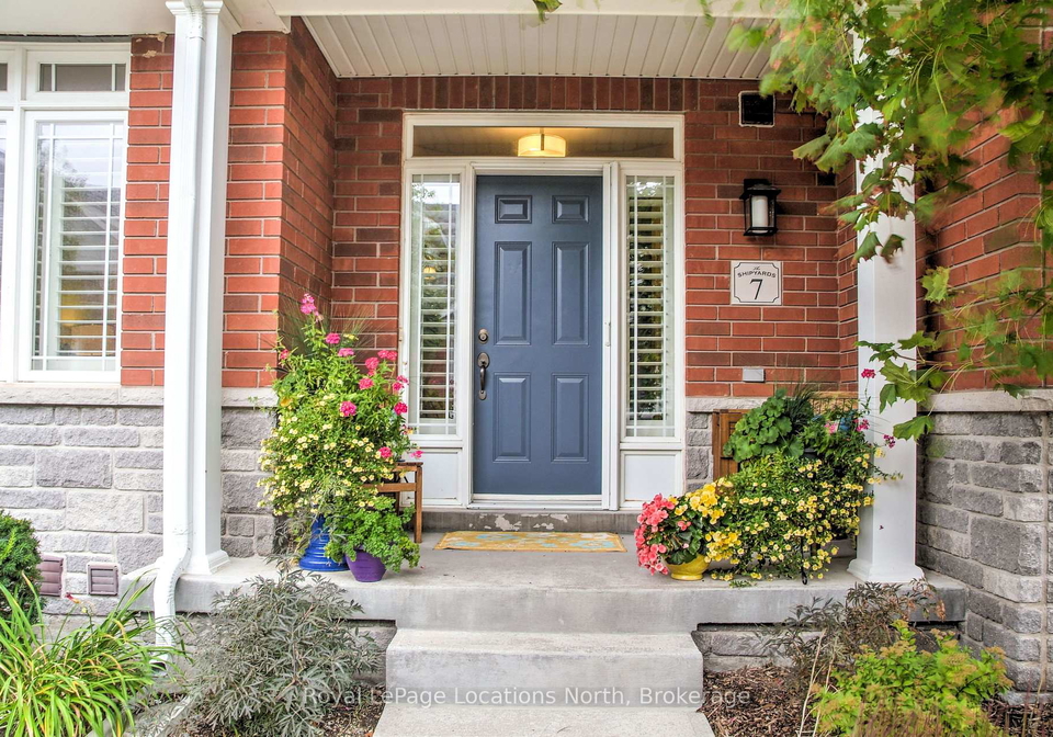 7-collship-lane-collingwood-ontario-s13444342