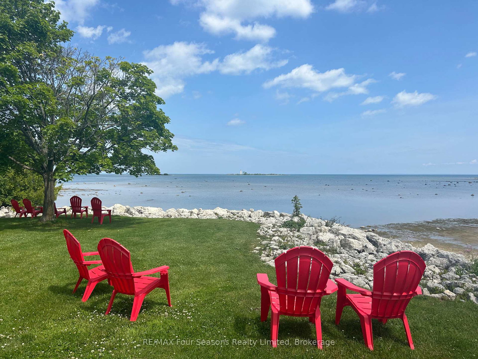 starboard-road-collingwood-ontario-s13447602