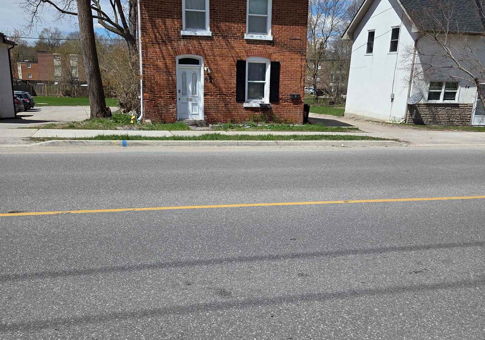 42-penetang-street-barrie-ontario-s13448760