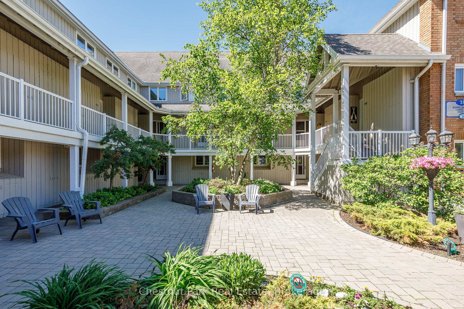18-ramblings-way-collingwood-ontario-s13452574