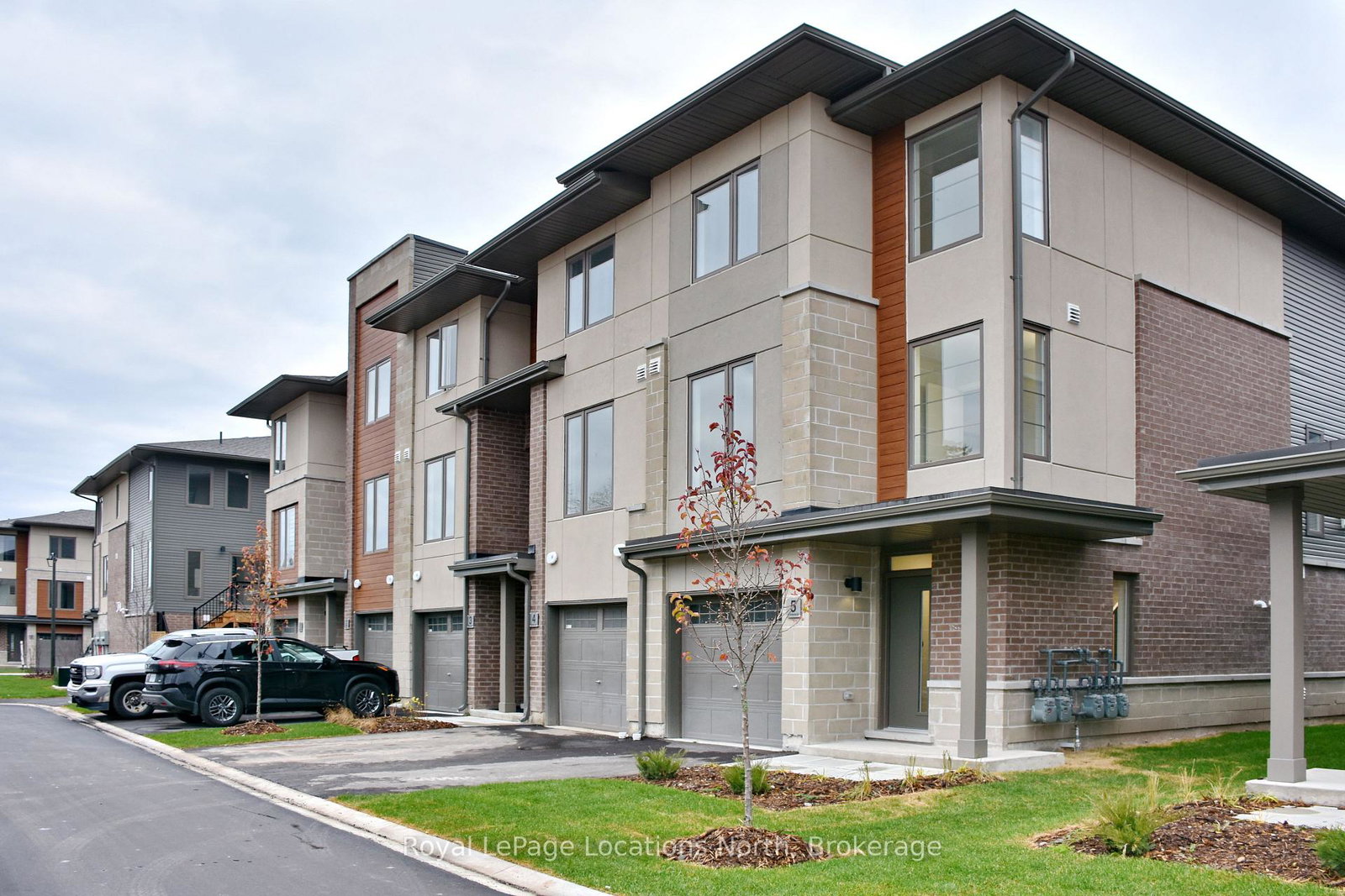 3dawson-drive-collingwood-ontario-s13452856