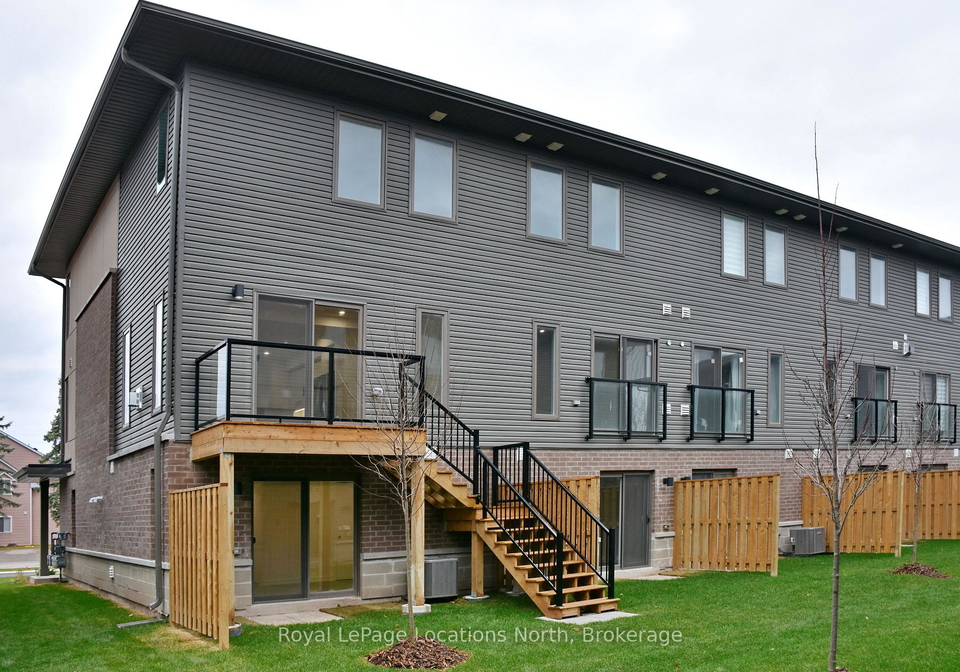 3dawson-drive-collingwood-ontario-s13452856