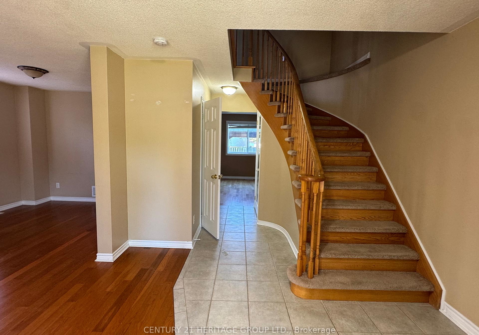 82-kenwell-crescent-barrie-ontario-s13452896