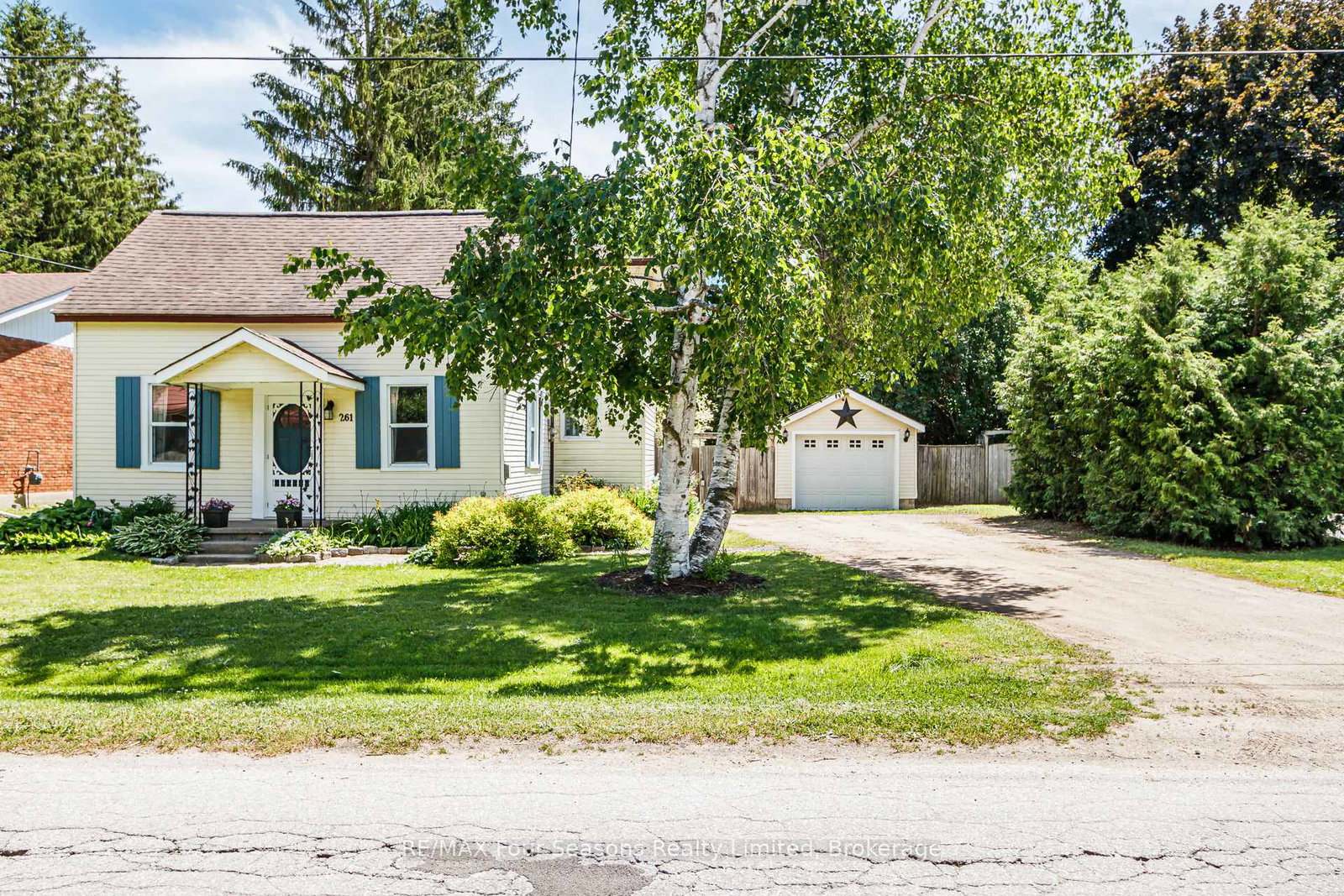 261-superior-street-clearview-ontario-s13454672
