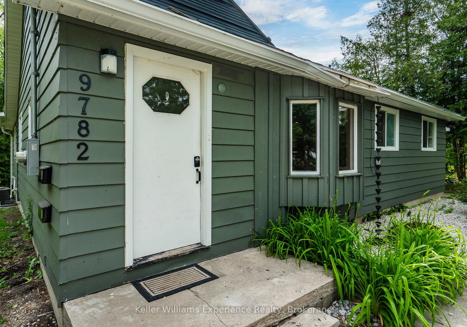 9782-beachwood-drive-collingwood-ontario-s13456698