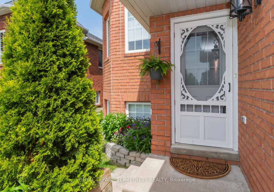 14-hewitt-place-barrie-ontario-s13456760