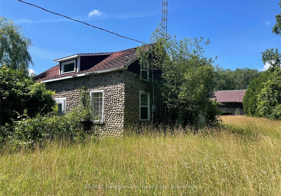 6950-county-road-93-tiny-ontario-s13459454