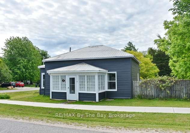 11-edward-street-w-clearview-ontario-s13460000