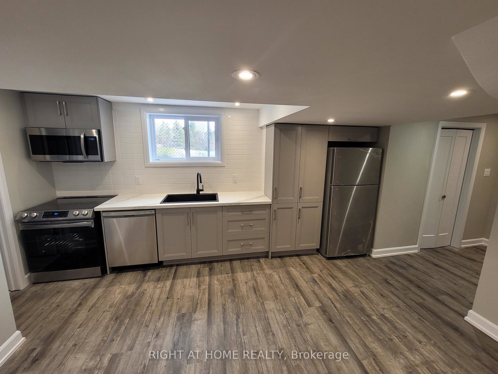 205-cardinal-street-barrie-ontario-s13461016