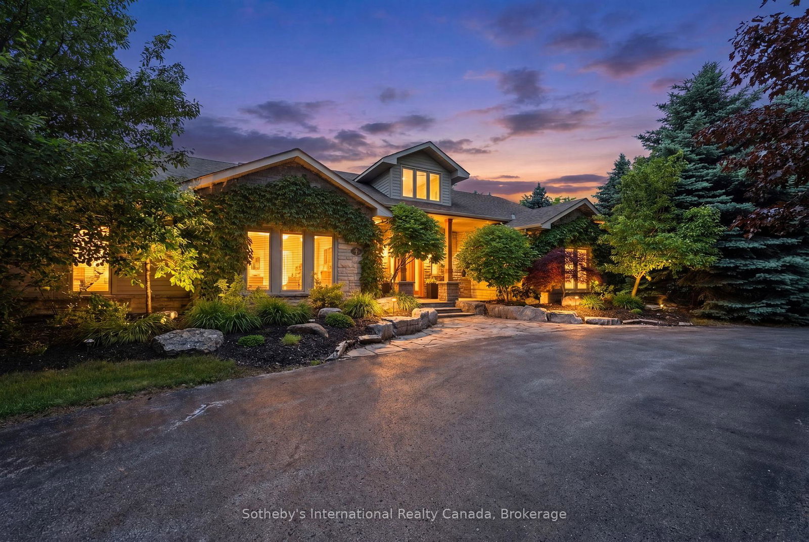 2-evergreen-road-collingwood-ontario-s13463012