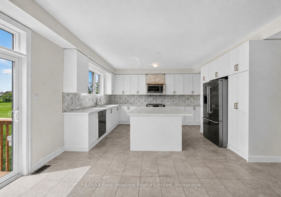 203-coates-drive-clearview-ontario-s13467204