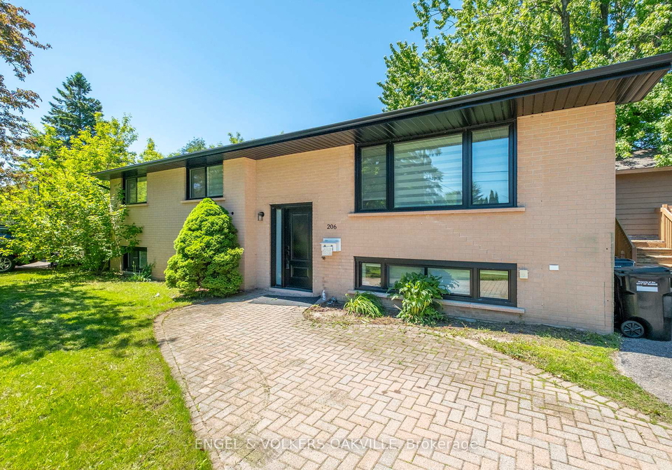 206-yeates-avenue-barrie-ontario-s13471818