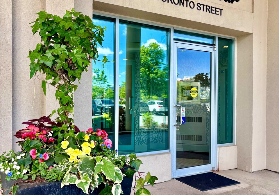 2-toronto-street-barrie-ontario-s13472542