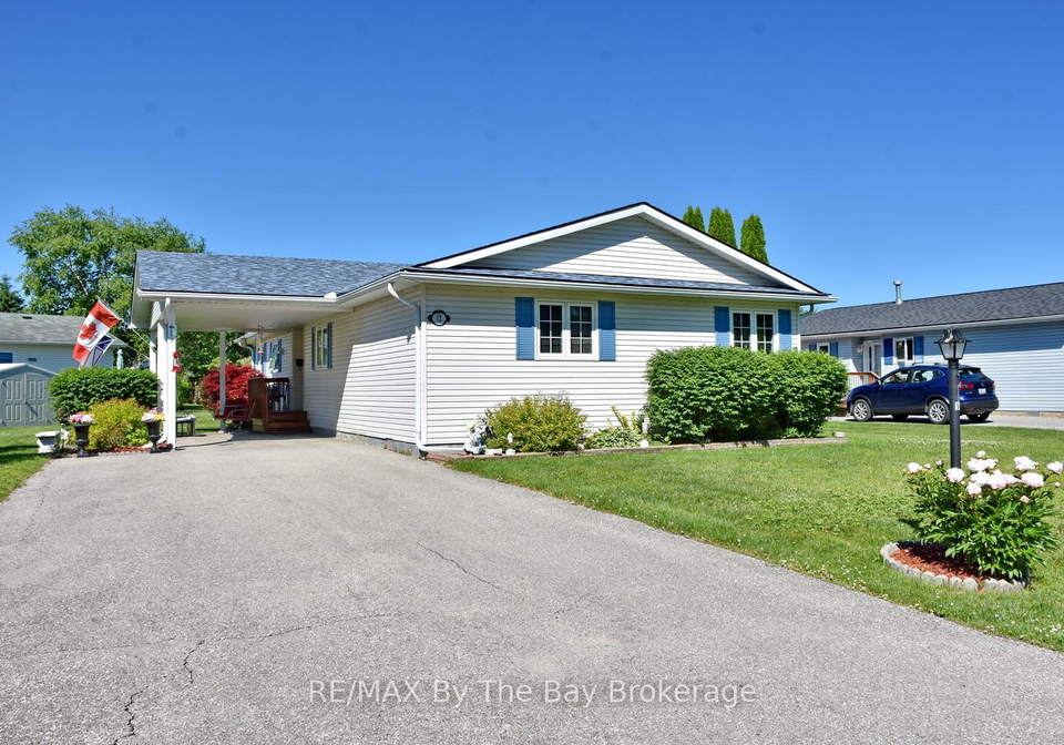 12-indiana-avenue-wasaga-beach-ontario-s13473986