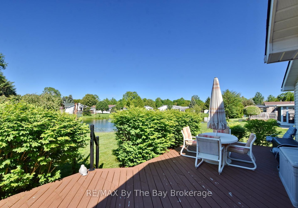 12-indiana-avenue-wasaga-beach-ontario-s13473986