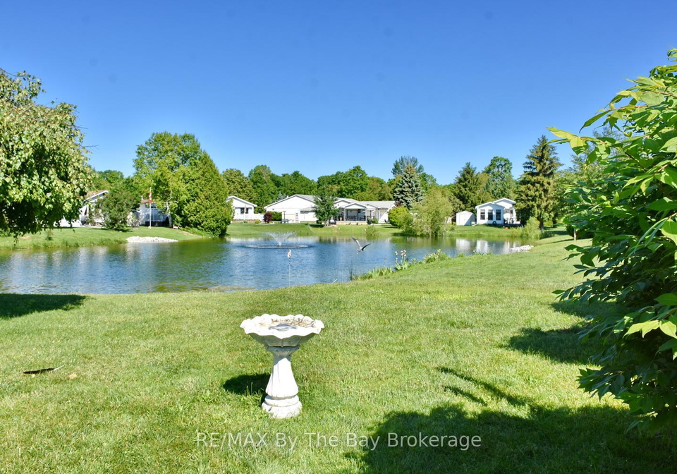 12-indiana-avenue-wasaga-beach-ontario-s13473986