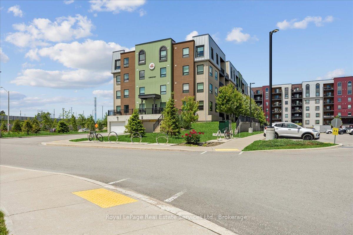 6-spice-way-barrie-ontario-s13476806