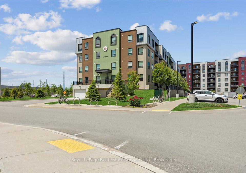 6-spice-way-barrie-ontario-s13476806