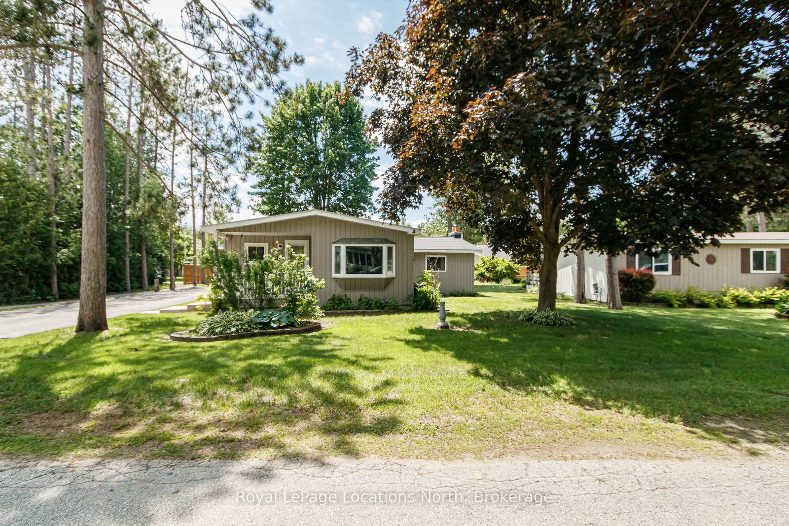 5-se-golf-avenue-e-wasaga-beach-ontario-s13476834
