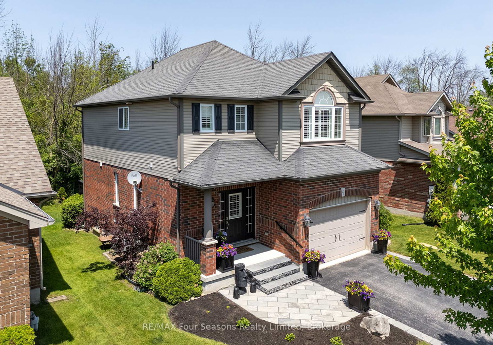 37-chamberlain-crescent-collingwood-ontario-s13478912