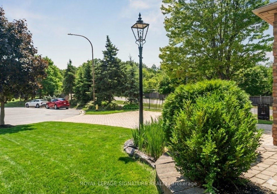 12-mccullough-court-barrie-ontario-s13479352