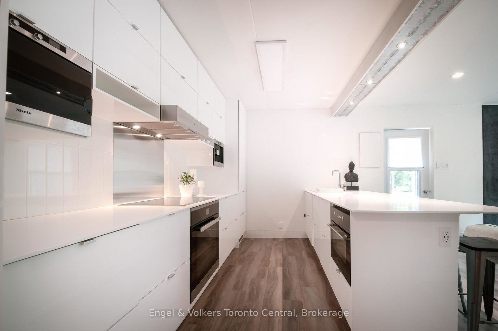 19-dawson-drive-collingwood-ontario-s13479384