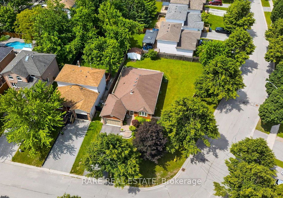 8-whitehorn-crescent-barrie-ontario-s13479678