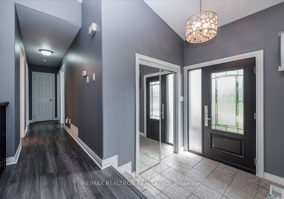 4-templeton-drive-clearview-ontario-s13479754