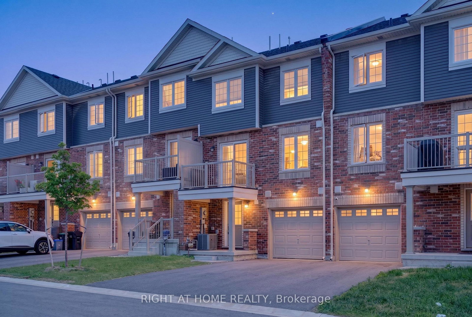9-silo-mews-barrie-ontario-s13480044