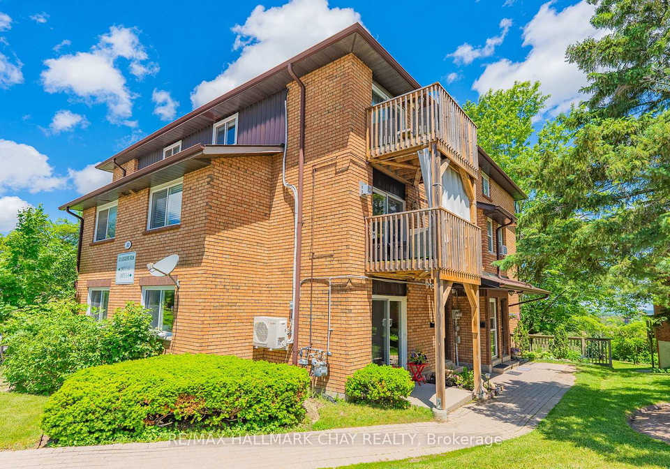 30-loggers-run-barrie-ontario-s13480488