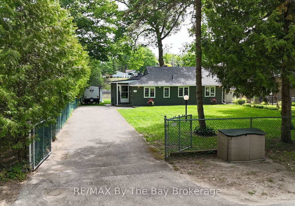 175-32nd-street-s-wasaga-beach-ontario-s13482668