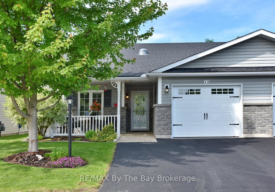 12-new-york-avenue-wasaga-beach-ontario-s13483208