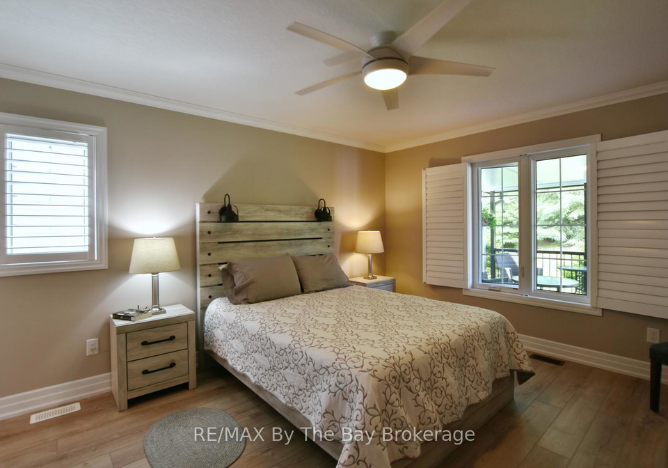 12-new-york-avenue-wasaga-beach-ontario-s13483208