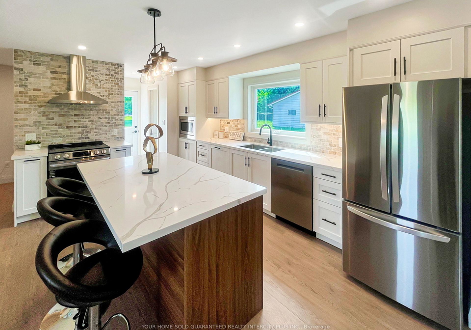 2385-highway-12-ramara-ontario-s13485400